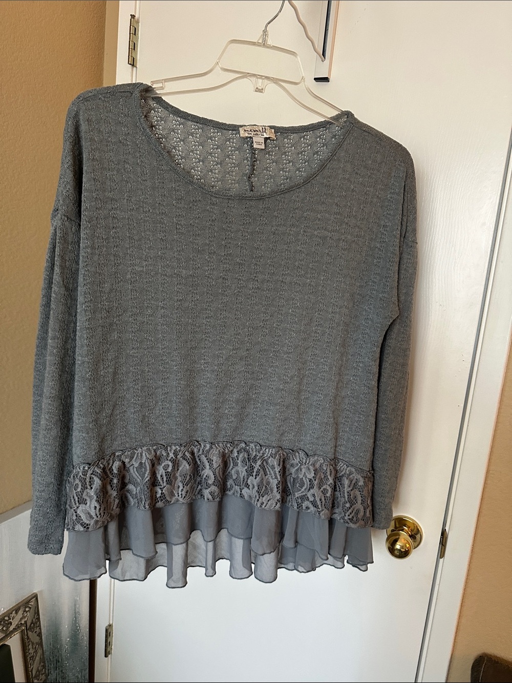 ONE WORLD Gray Lace & Chiffon Hem Long-Sleeve Top